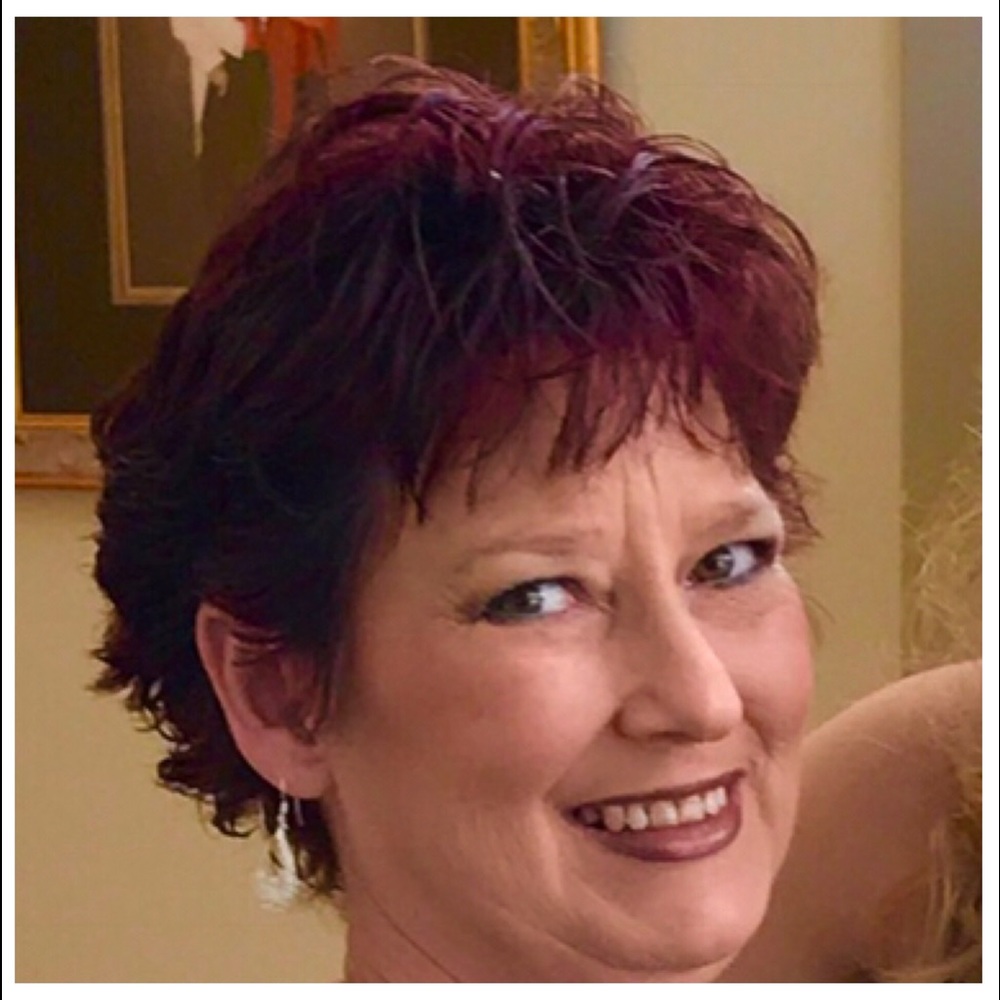 Meet your Posher, Connie
